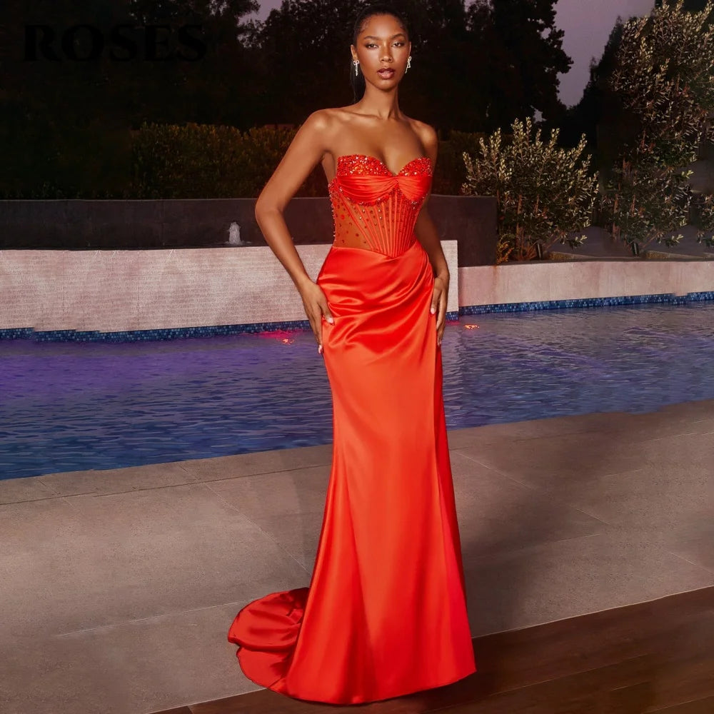 Pink Sexy Prom Dresses Sweetheart Sleeveless Hollow Prom Gown with Fishbone Satin Beadwork Split Formal Gown Customize