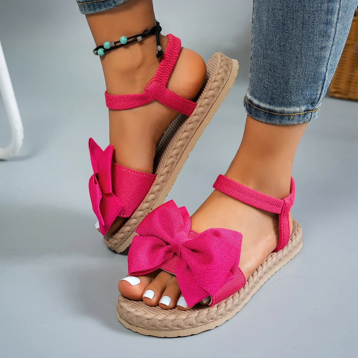 Women Sandals 2025 New Summer Lightweight Sandals Fashion Beach Casual Slippers Outdoor Bow Tie Flat Shoes Home Slides Women