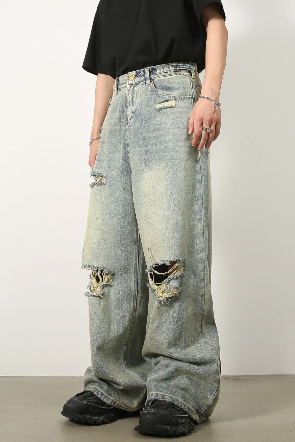 Men's Distressed Wide Leg Jeans